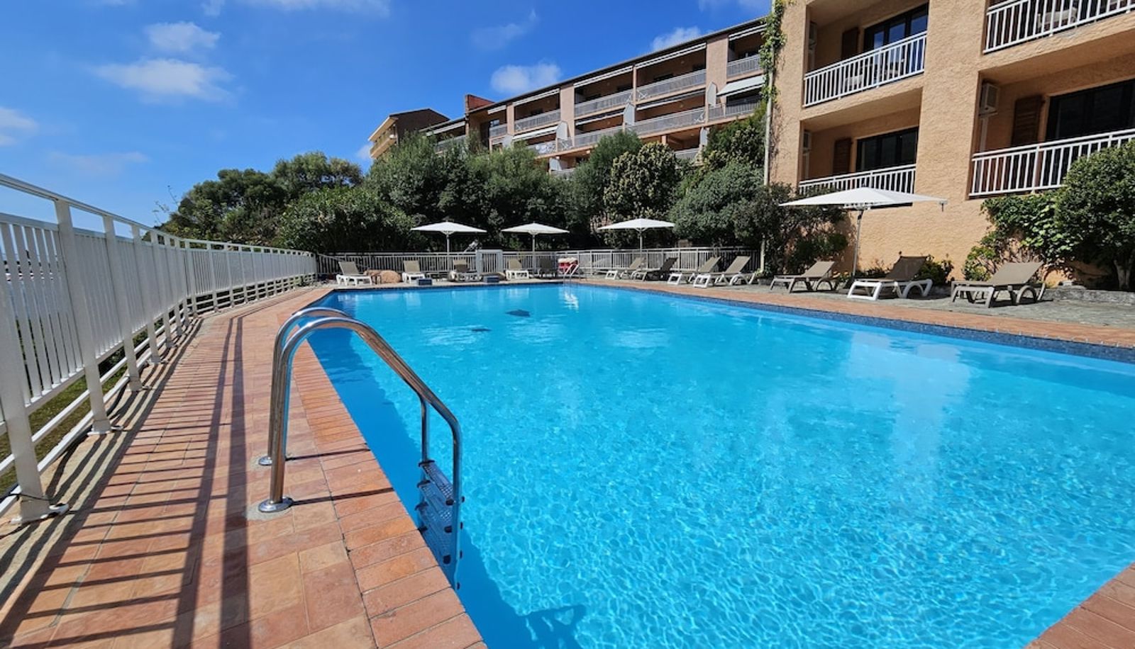 Pool - Hôtel Le Marina
