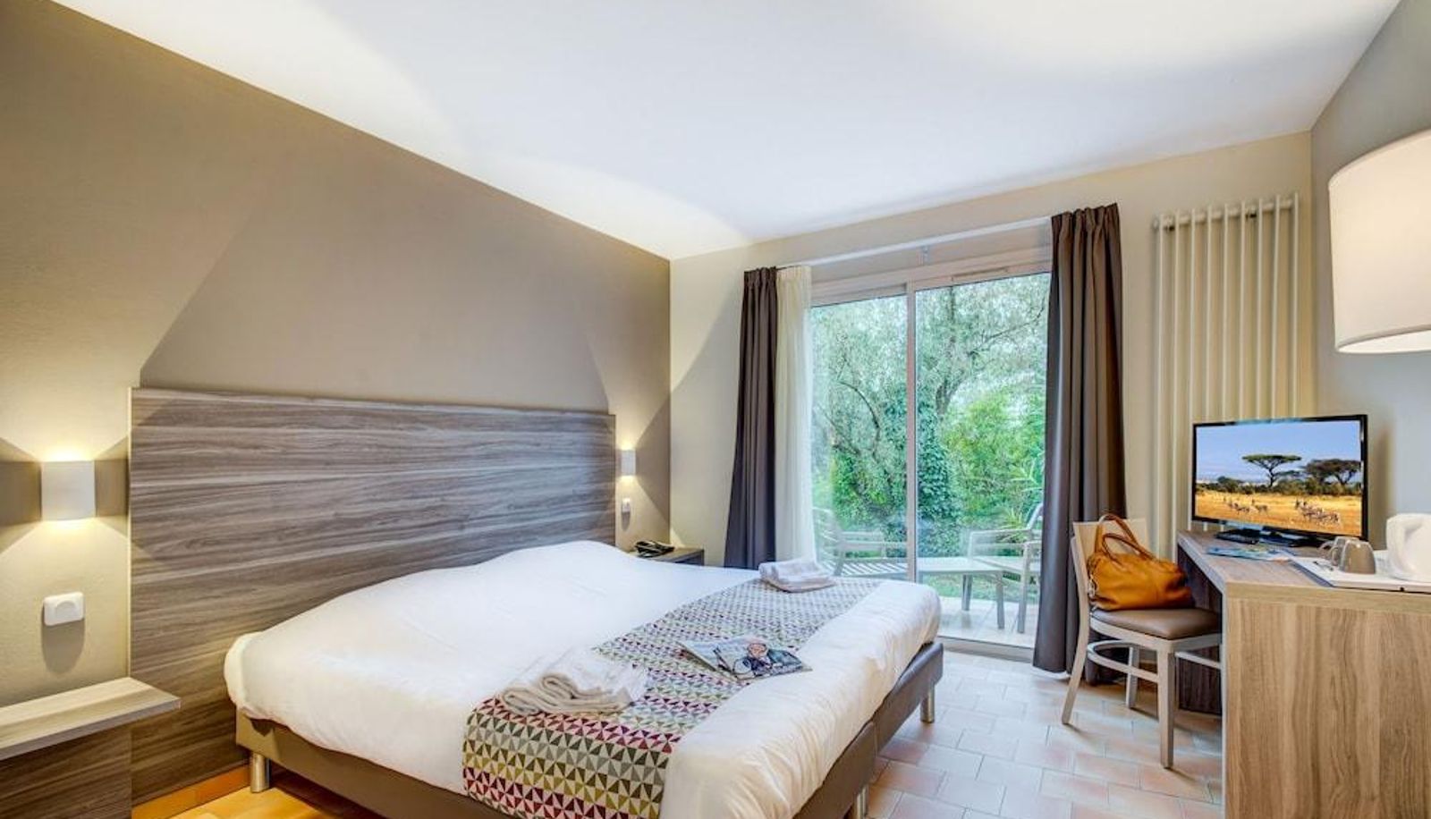 Standard room - Domaine La Tour Carrée