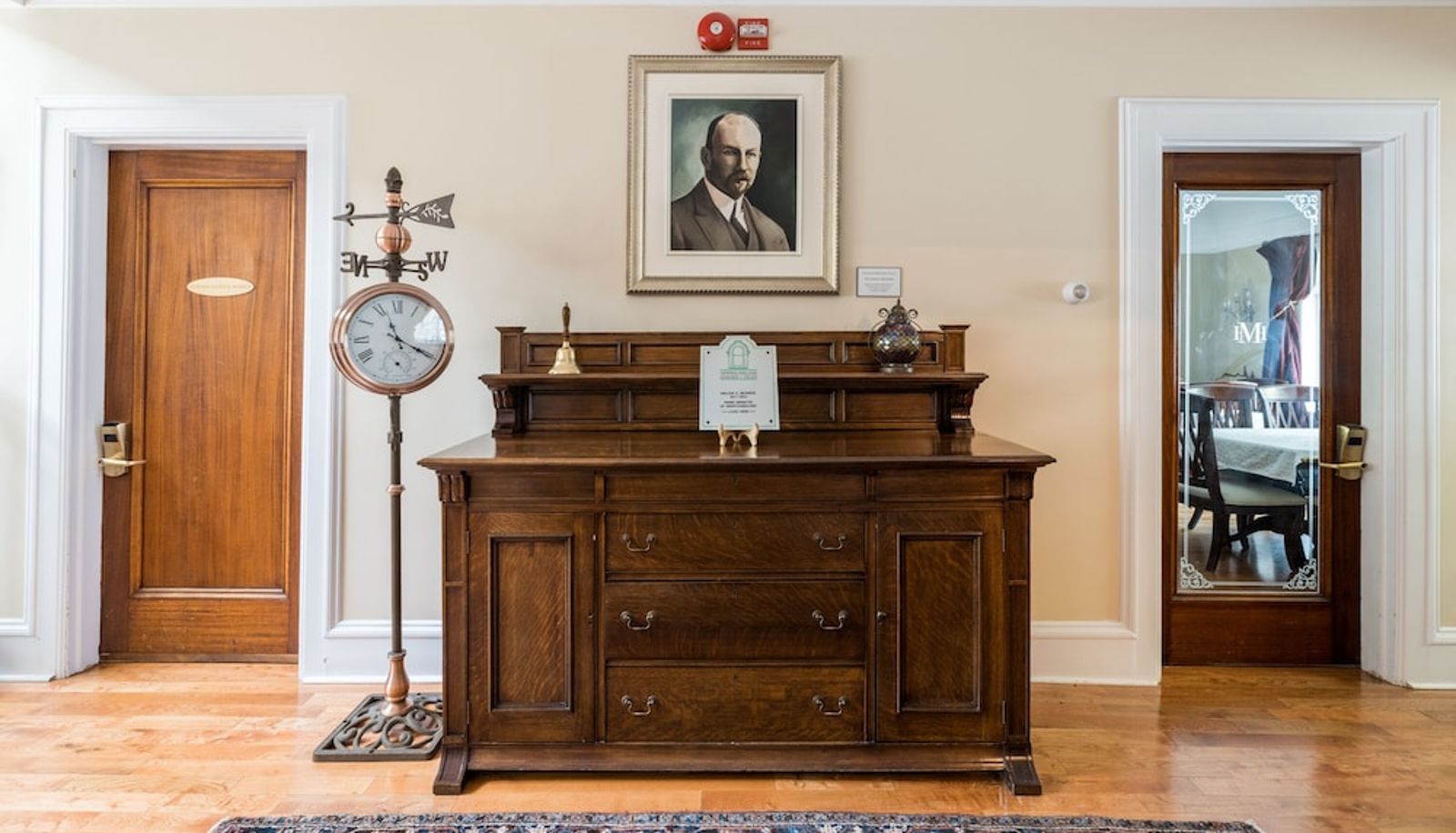 Lobby - Monroe House Executive Suites