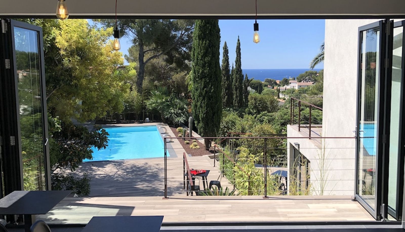 Reception - The Address Cassis