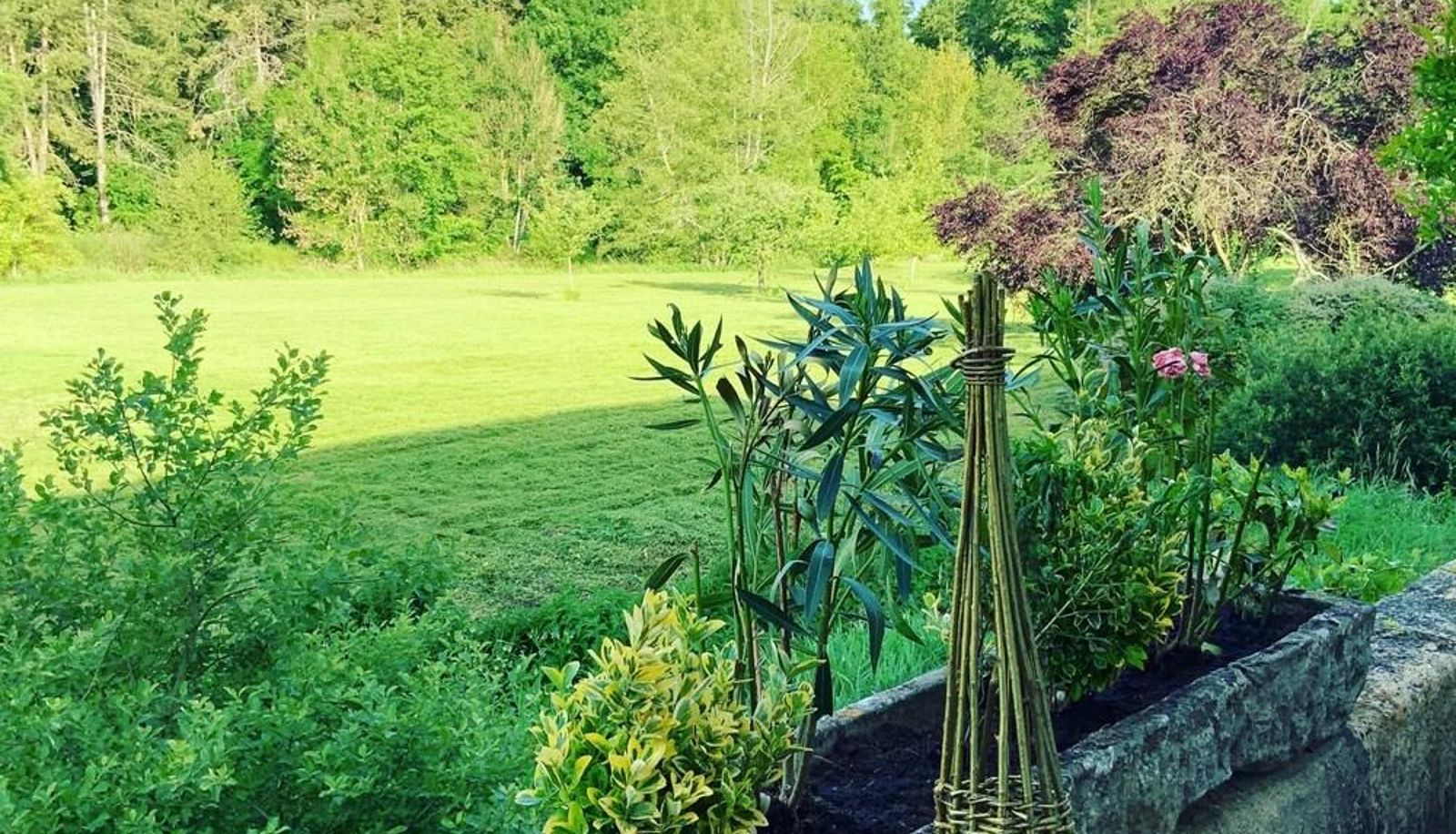 Zewnętrzna część hotelu - Domaine du Mesnil Ponceau & Spa Centre Des Arts