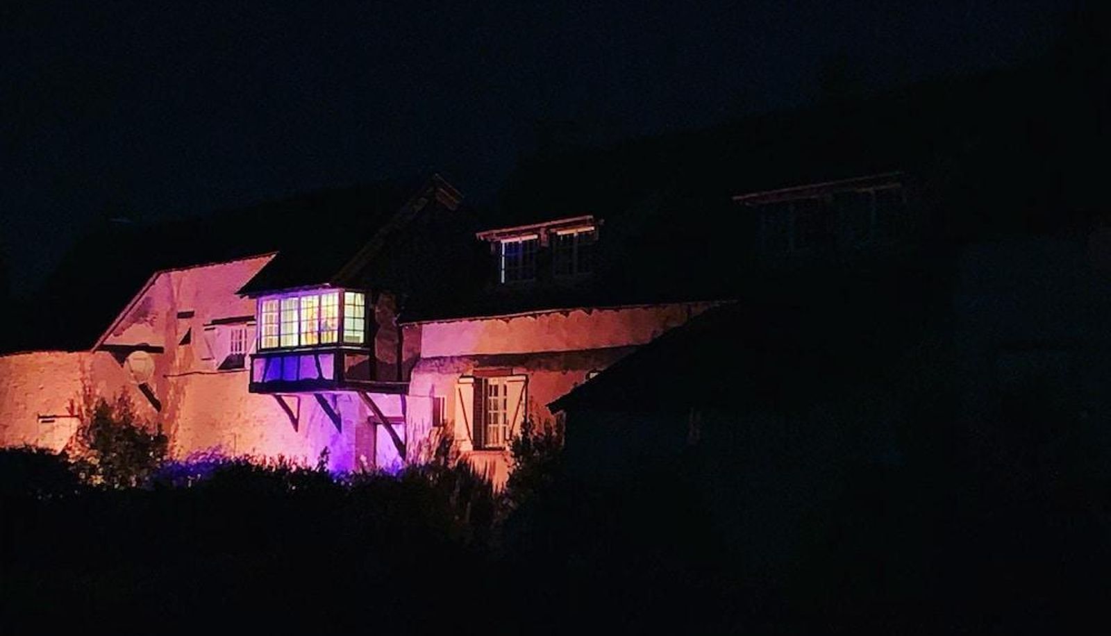 Zewnętrzna część hotelu - Domaine du Mesnil Ponceau & Spa Centre Des Arts