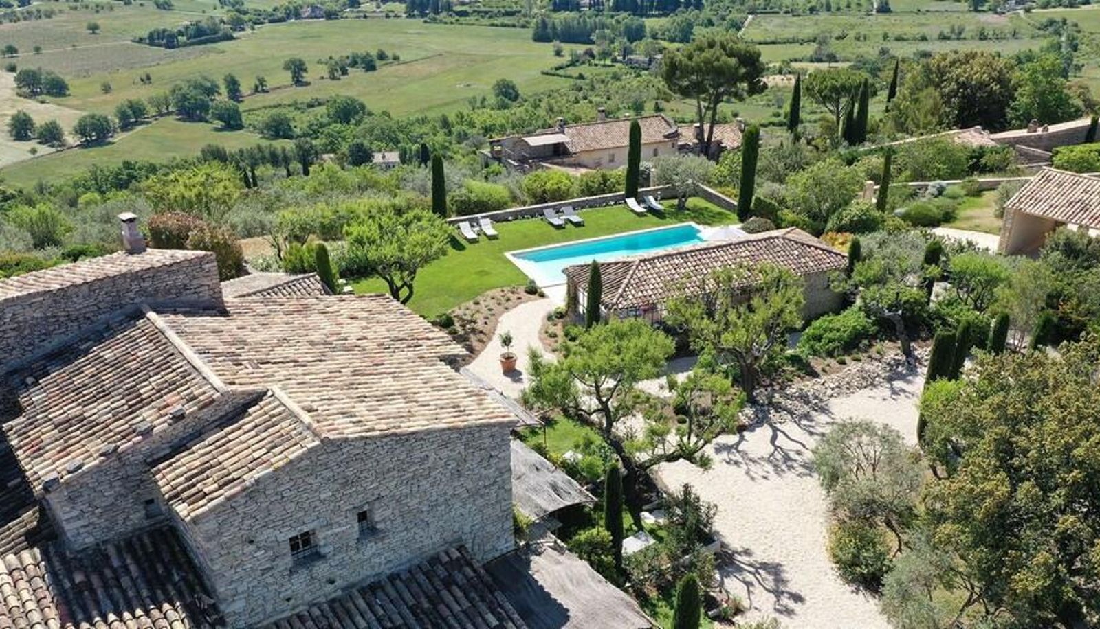 Zona exterior del hotel - L'amandiere