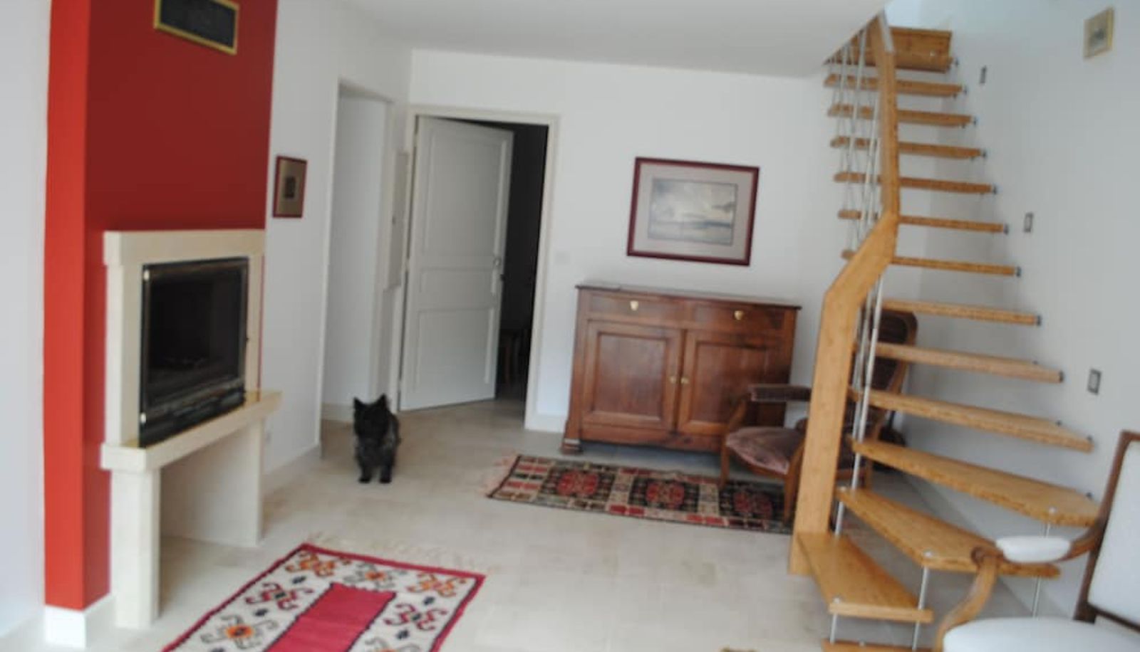 Hall - La Promenade