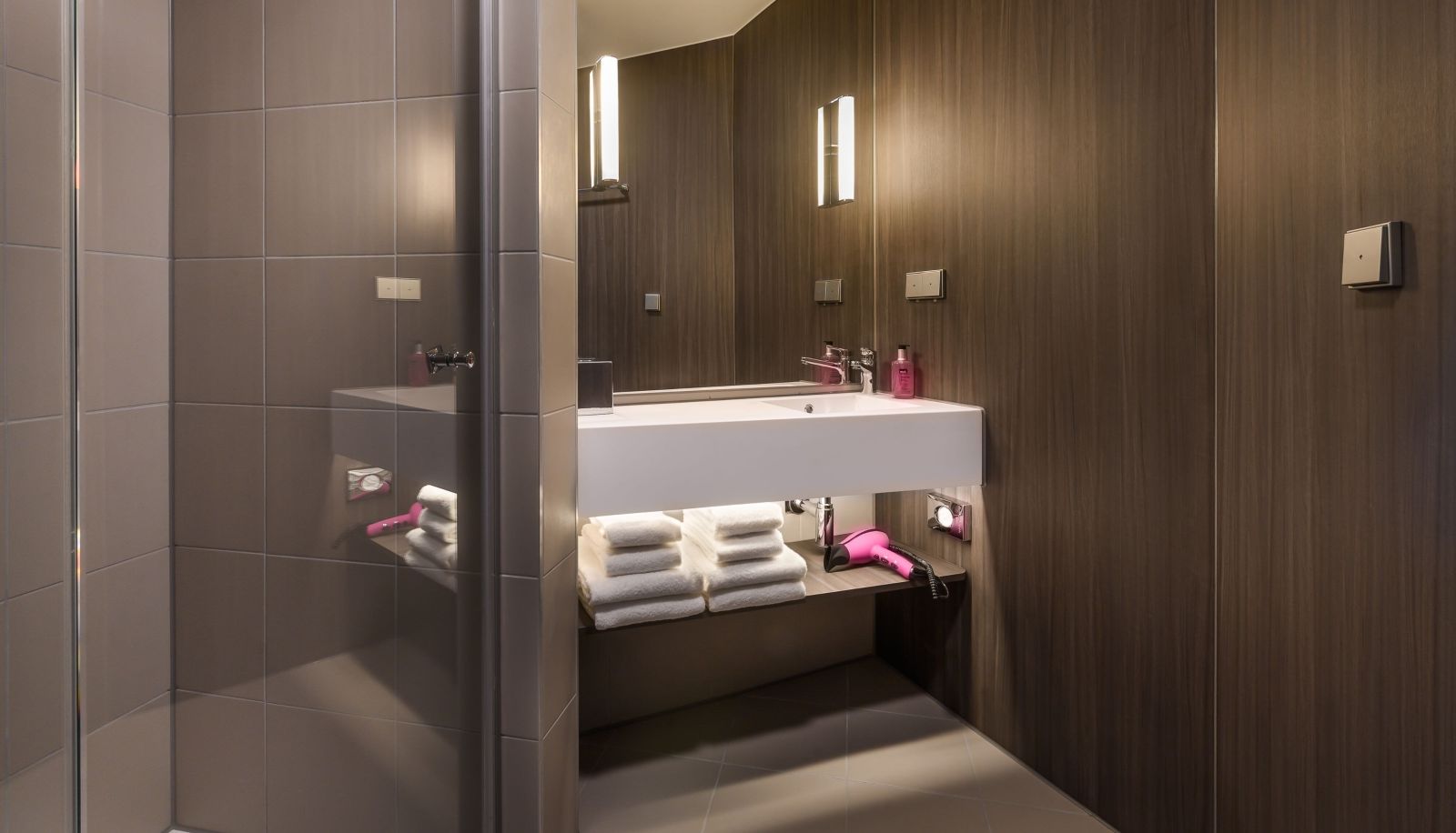 Zimmer - Moxy Dresden Neustadt