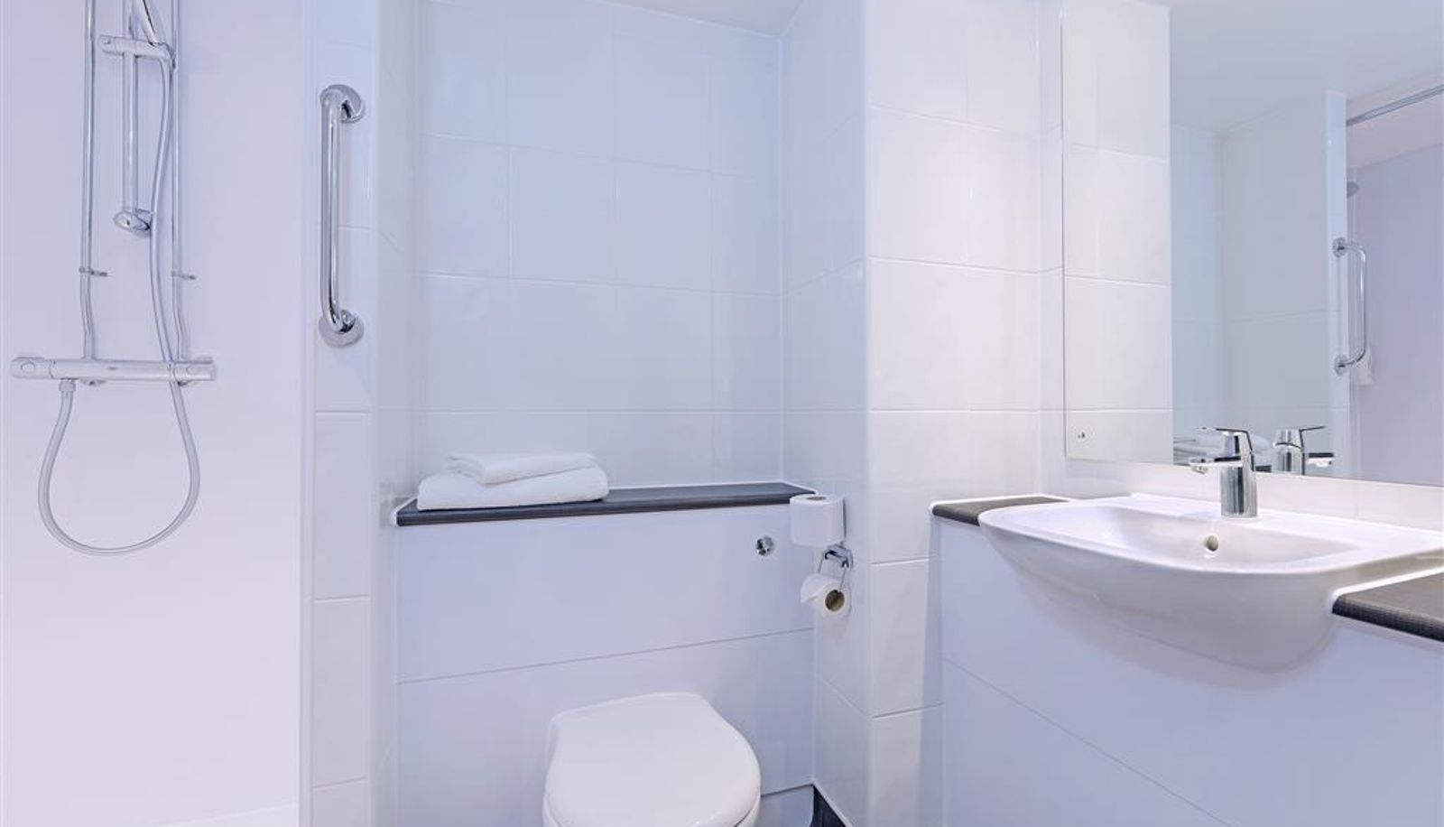 Zimmer - TRAVELODGE LONDON STOCKLEY PARK
