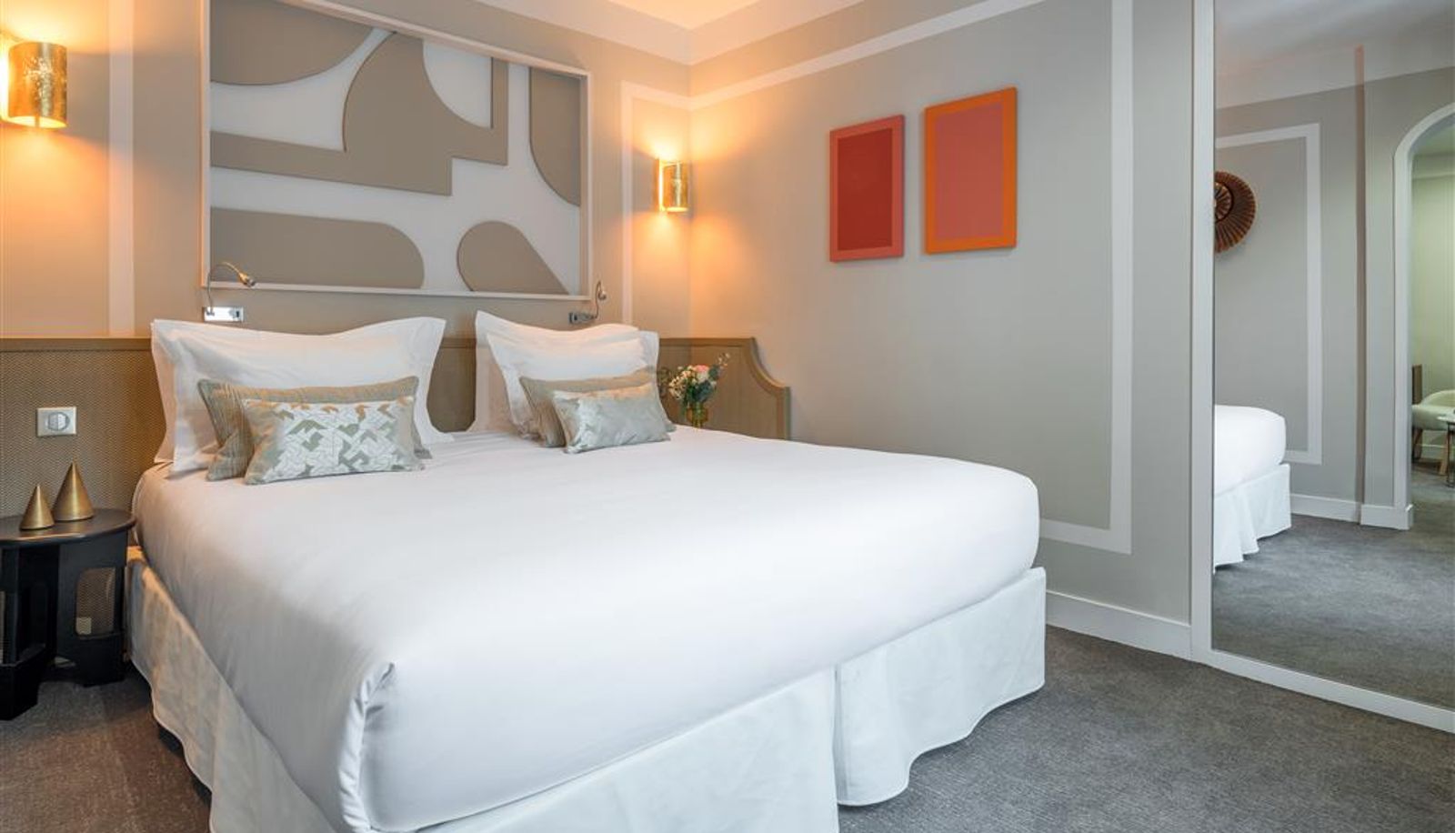 Zimmer - Hotel Camille Paris Gare de Lyon Tapestry Collection by Hilton