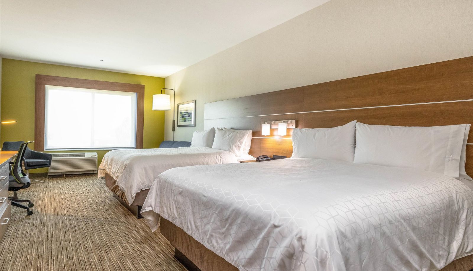Room - Holiday Inn Express & Suites SAN JOSE – SILICON VALLEY by IHG