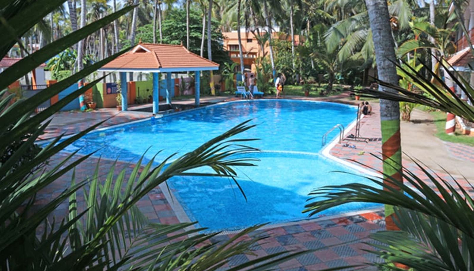 Basen - Jasmine Palace