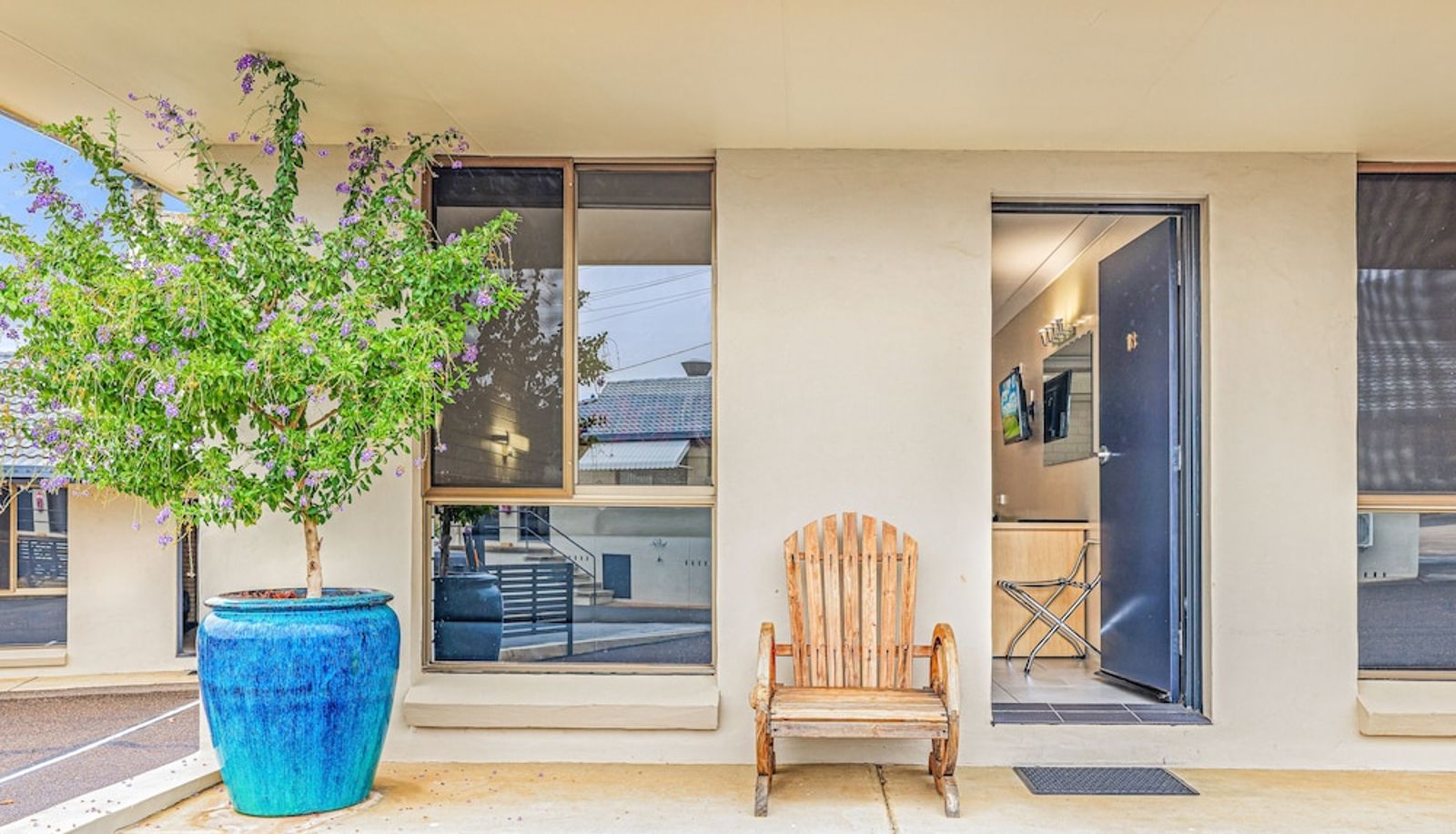 Terrace - The Stagecoach Inn Motel