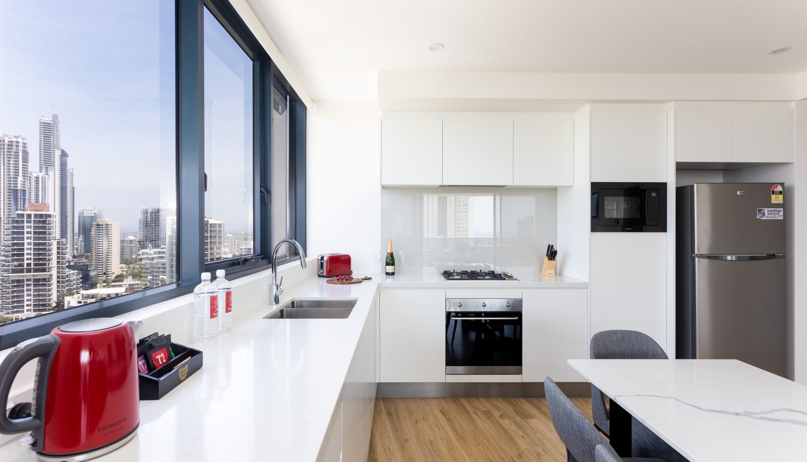 Zimmer - Ruby Gold Coast by CLLIX