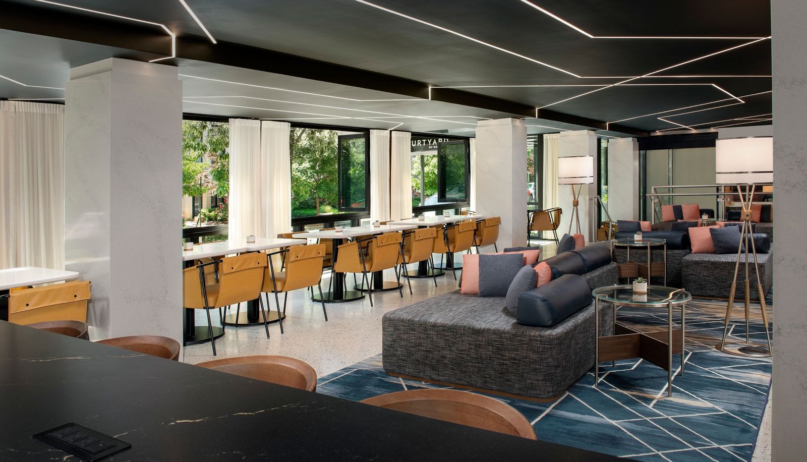 Hall - Courtyard by Marriott Washington DC Dupont Circle