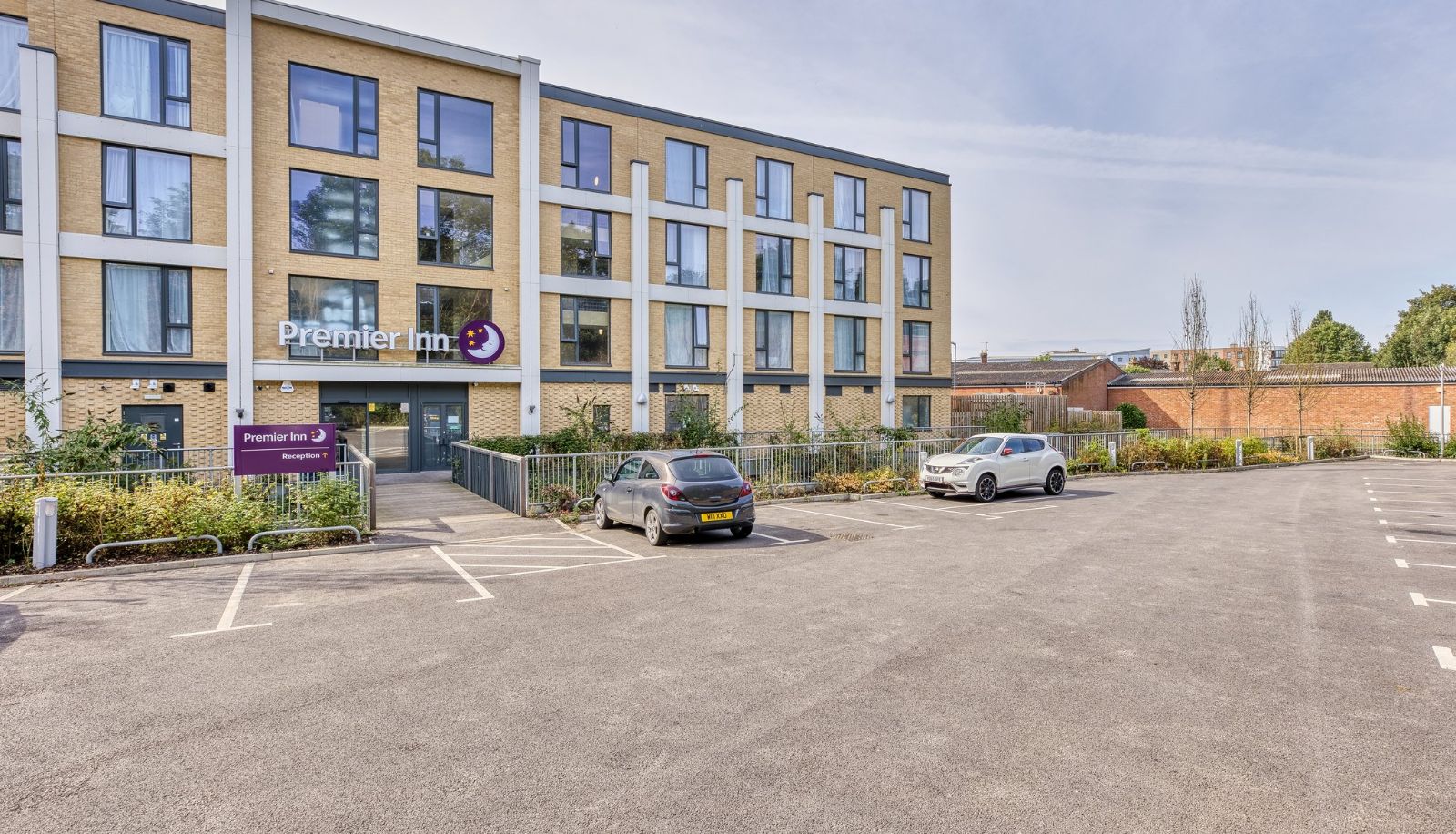 Info - Premier Inn Bury St Edmunds North (A14)