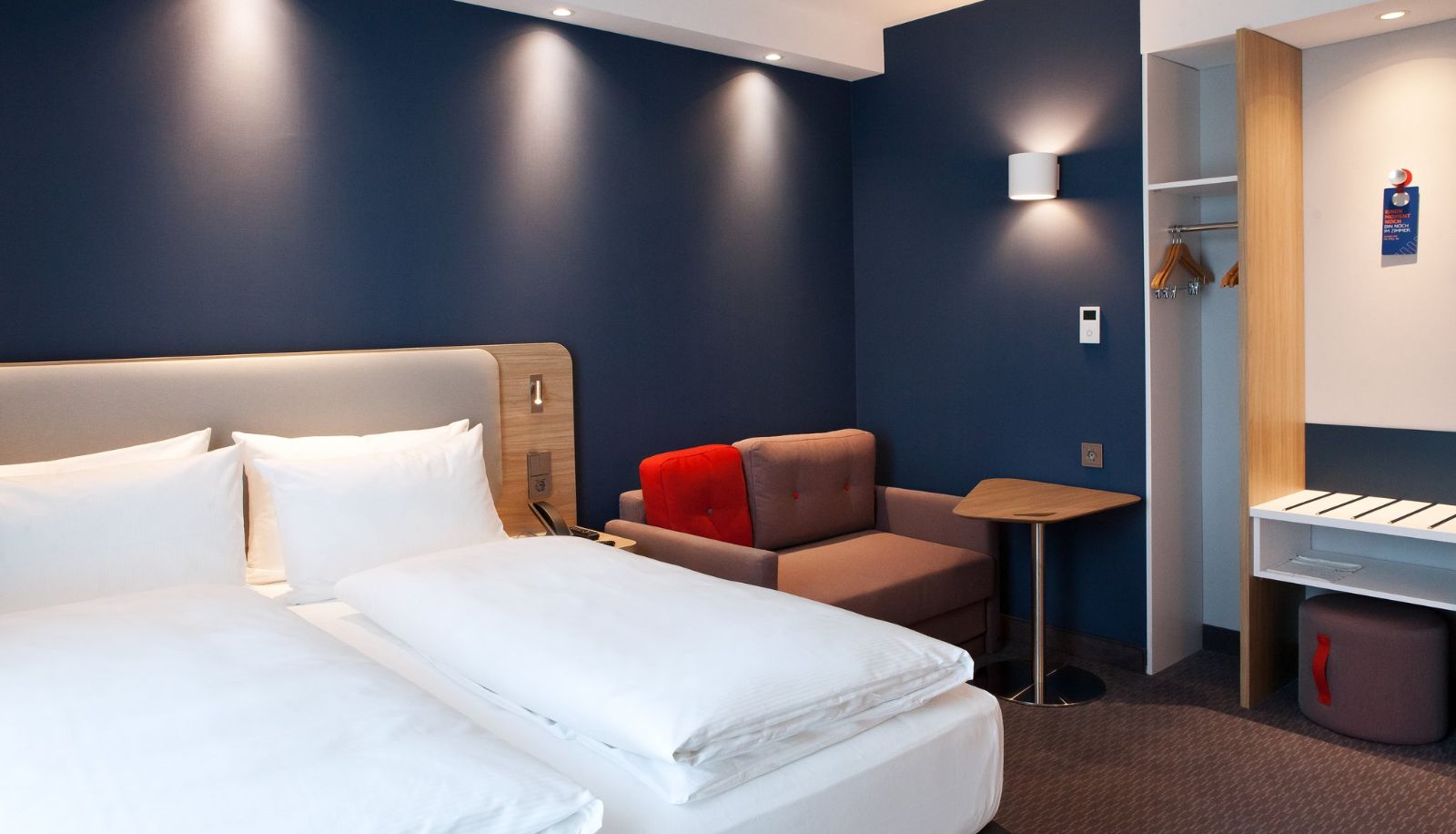 Room - Holiday Inn Express RECKLINGHAUSEN by IHG