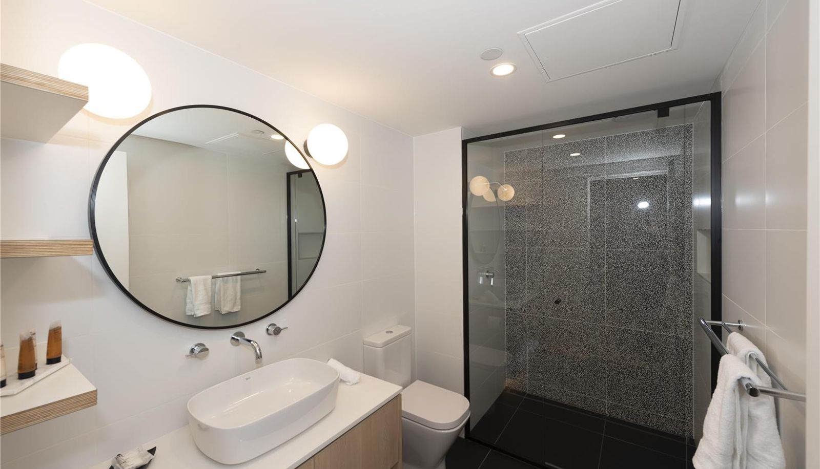 Zimmer - Oaks R Suites Geelong