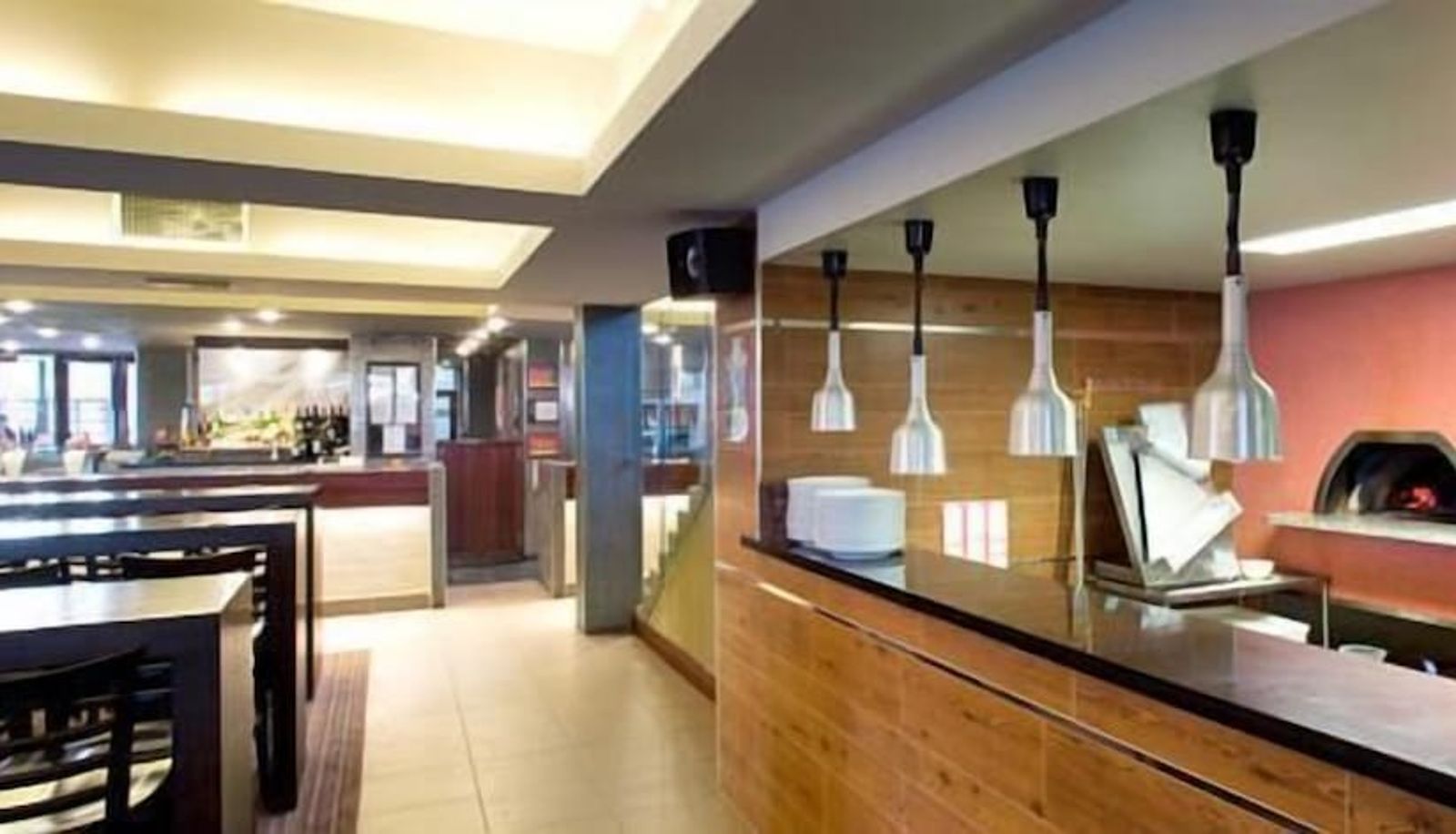 Bar - The Astor Hotel Motel
