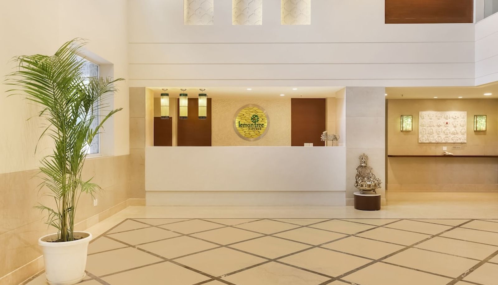 Rezeption - LEMON TREE HOTEL-ALIGARH