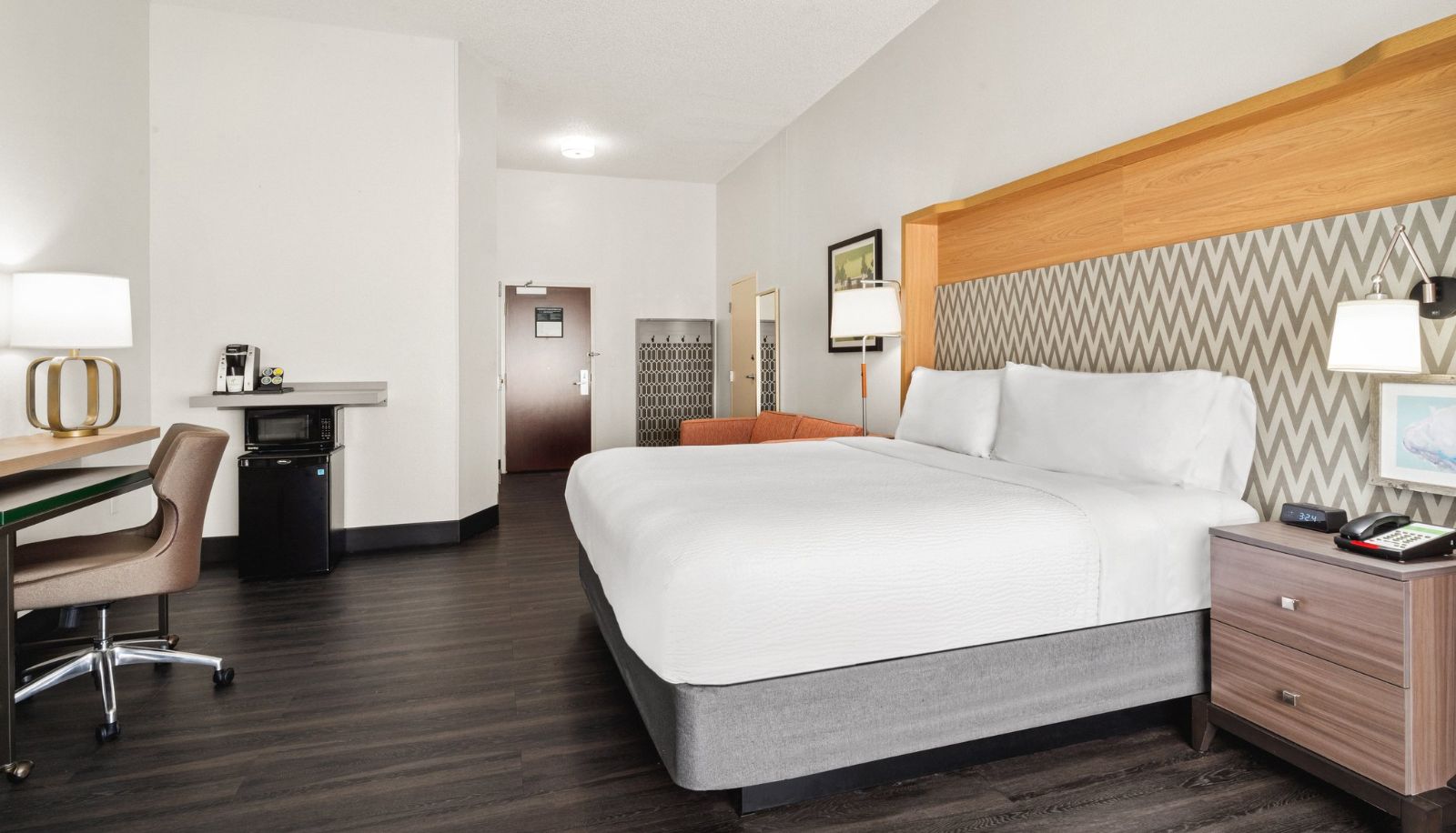 Camera - Holiday Inn & Suites BOTHELL by IHG