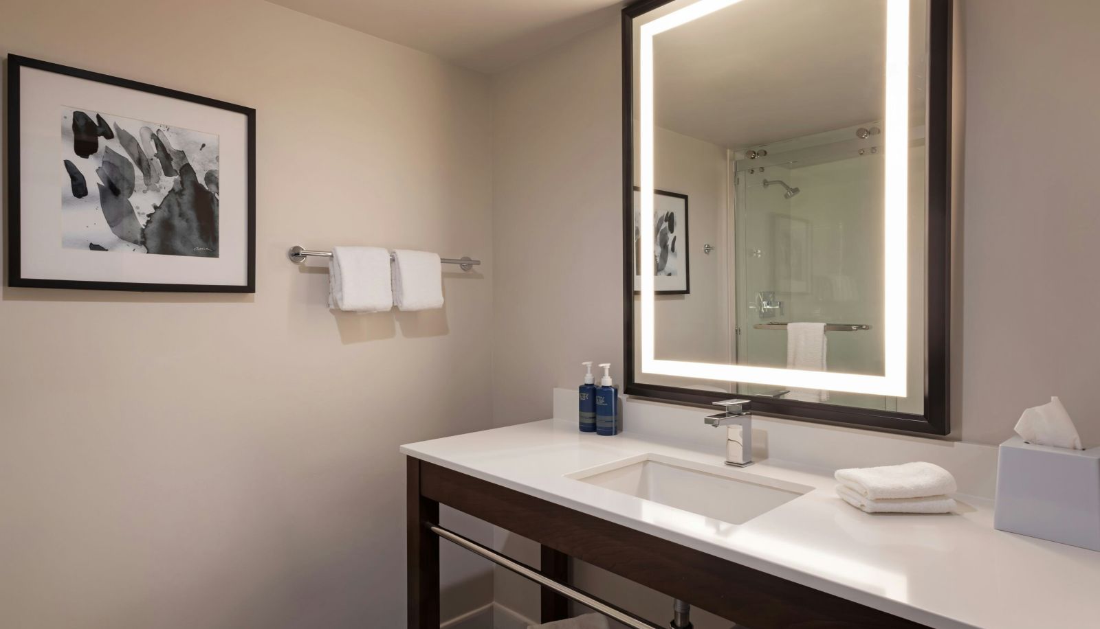 Zimmer - Four Points by Sheraton Bakersfield