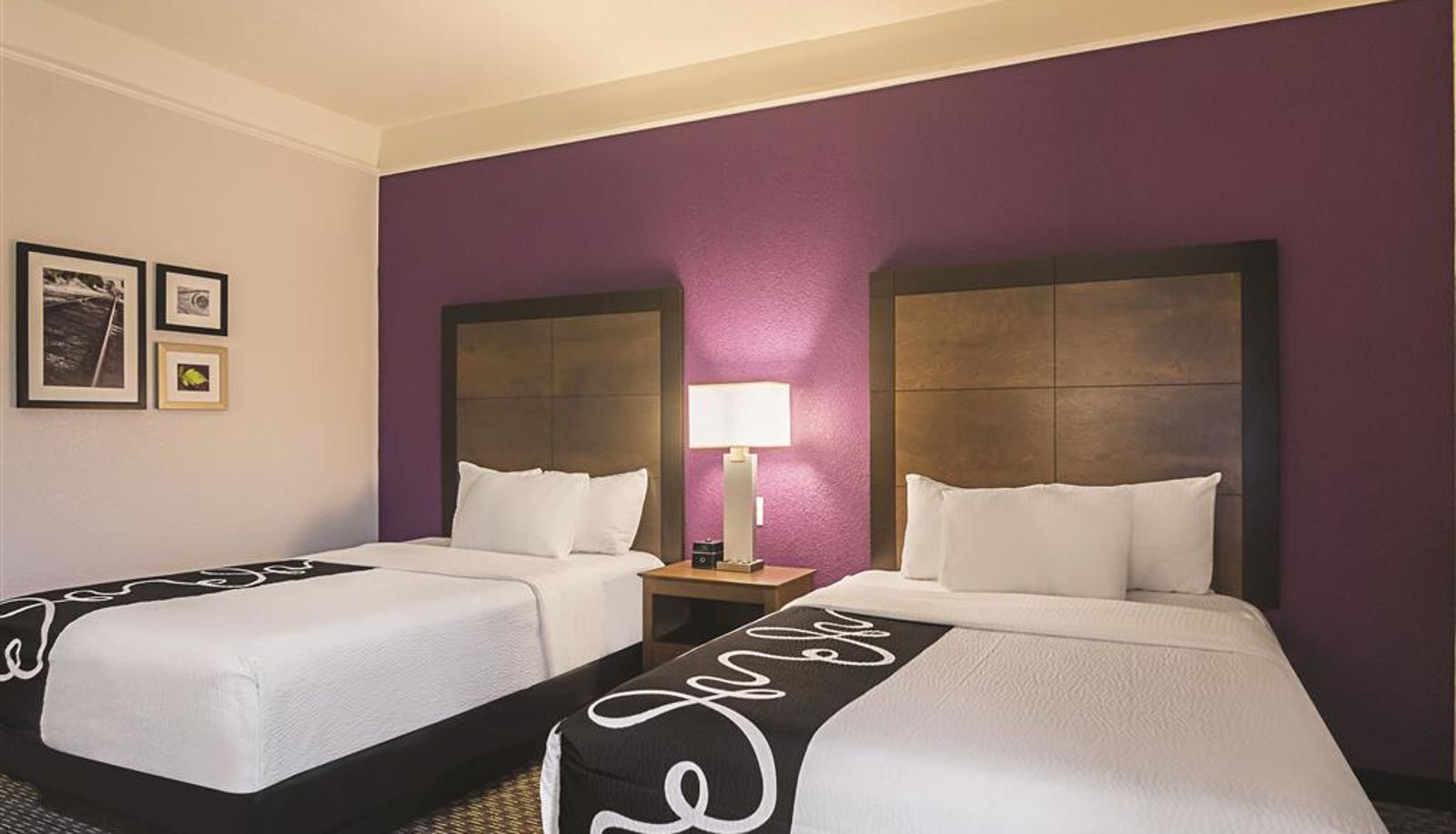 Room - La Quinta Inn & Suites by Wyndham Oklahoma City - NW Expwy