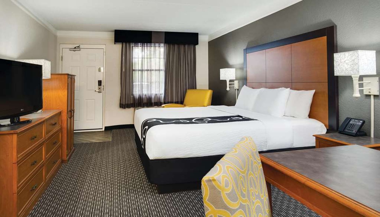 Room - Days Inn by Wyndham Gainesville University I-75