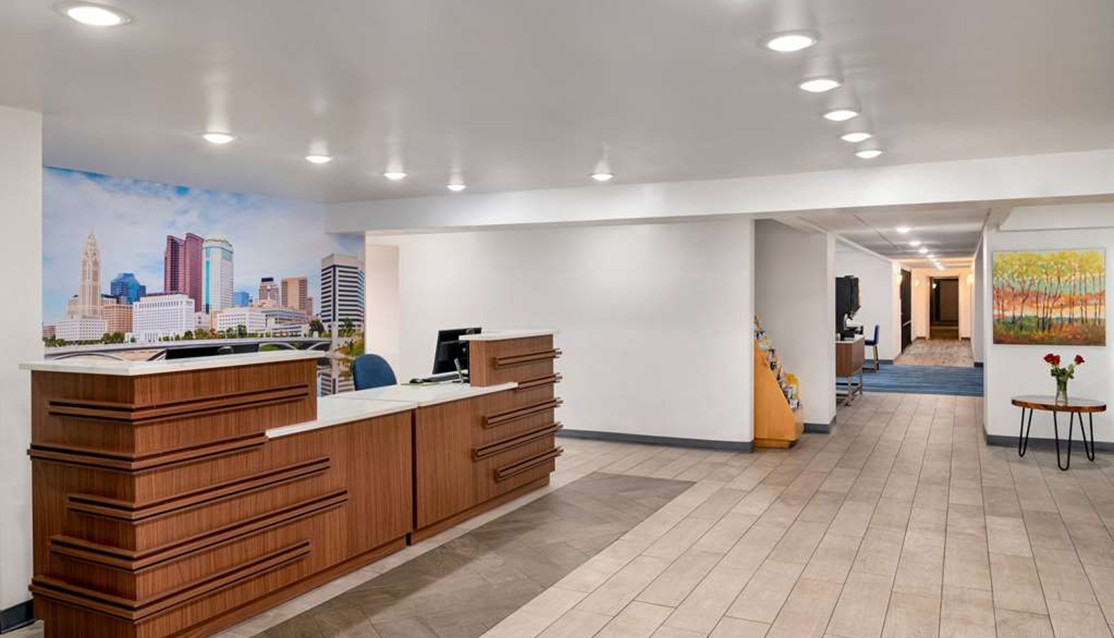 Hall - La Quinta Inn by Wyndham Columbus Airport Area