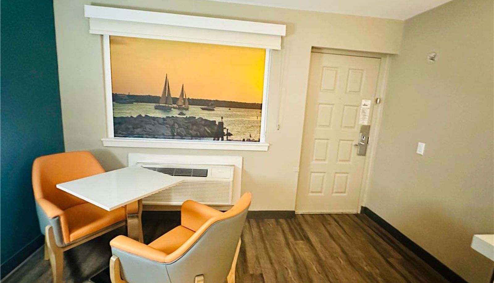 Zimmer - La Quinta Inn by Wyndham Costa Mesa / Newport Beach