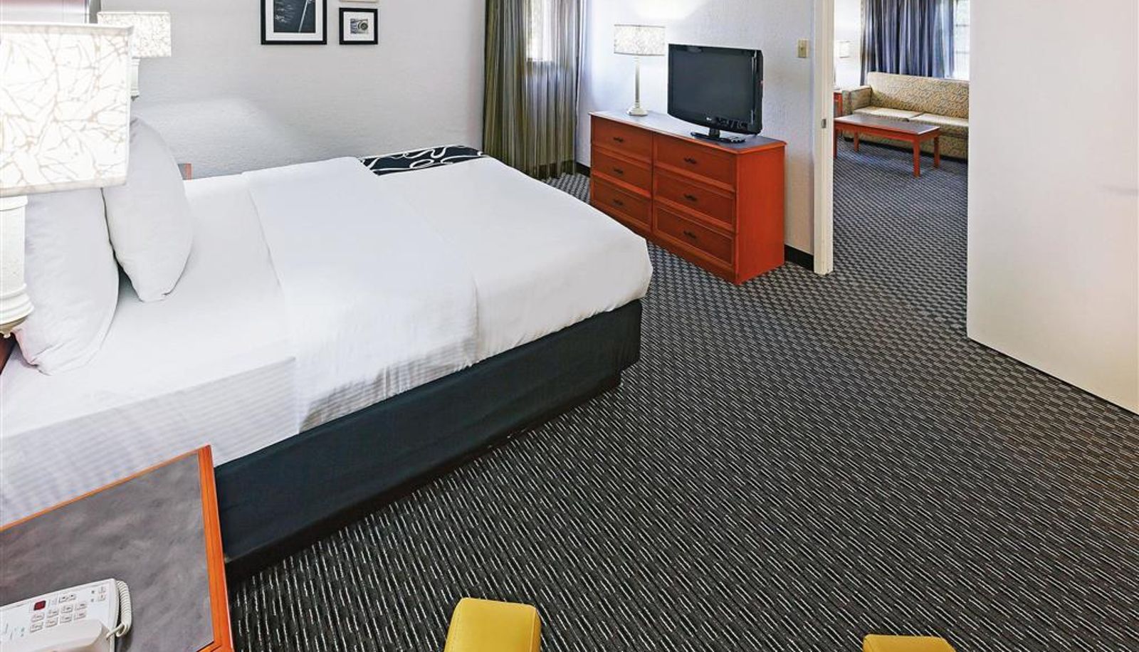 Suite - La Quinta Inn by Wyndham Dallas Uptown