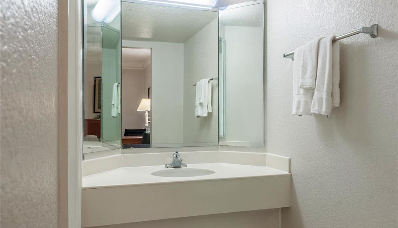 Zimmer - La Quinta Inn by Wyndham New Orleans West Bank / Gretna