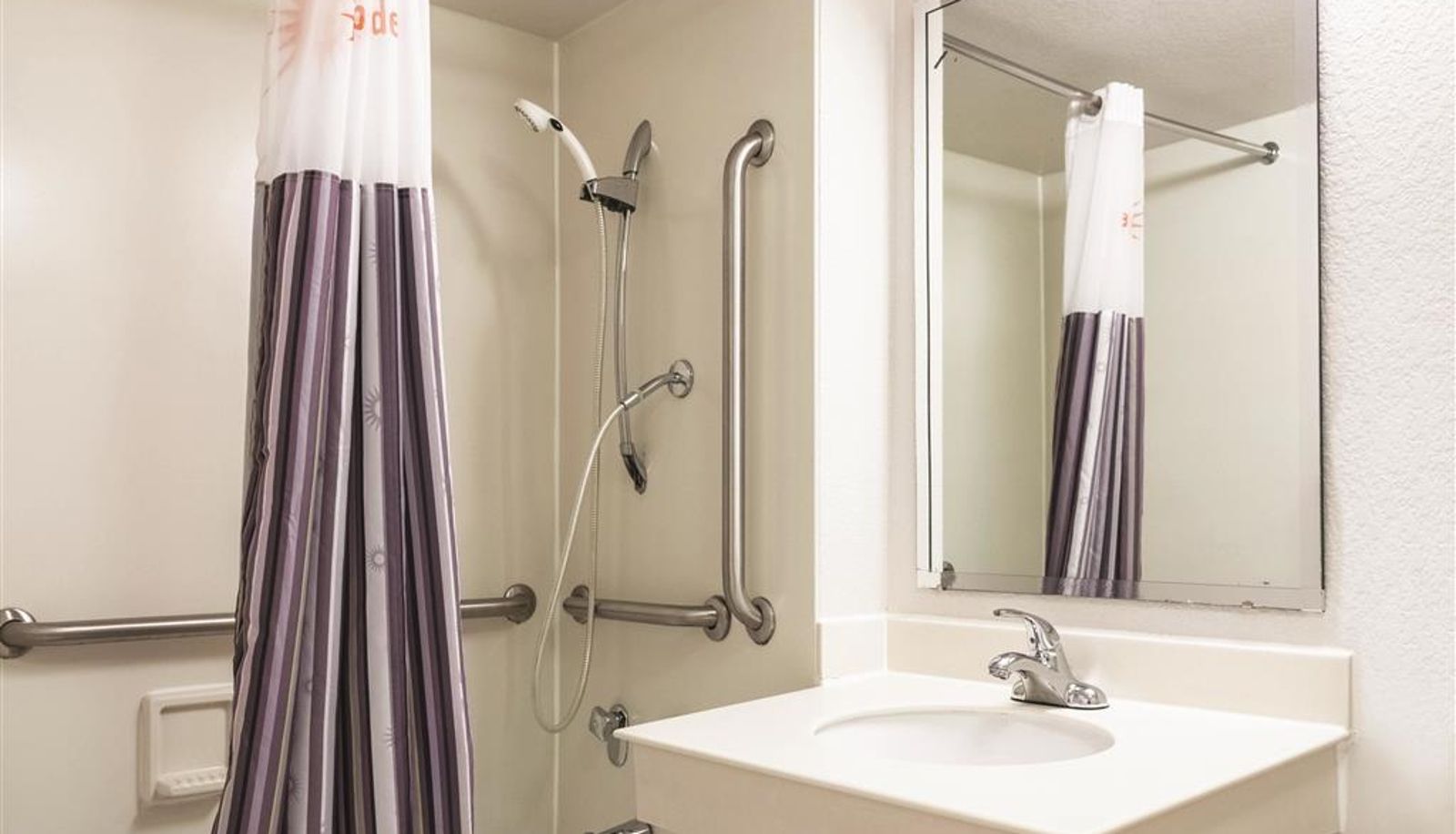 Zimmer - La Quinta Inn by Wyndham New Orleans West Bank / Gretna
