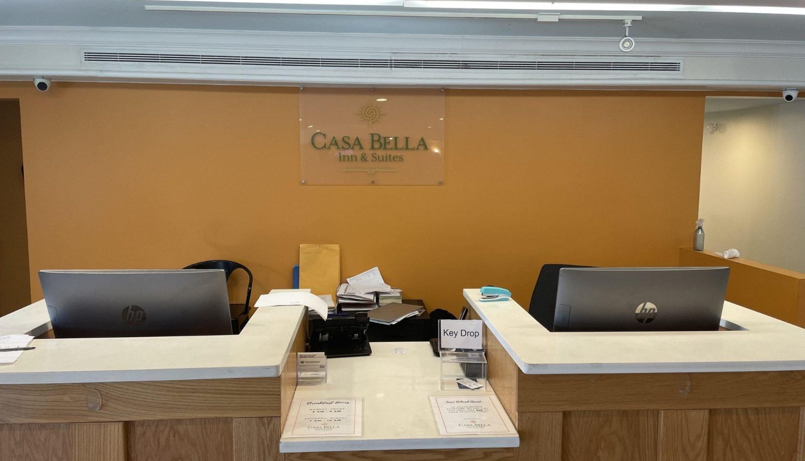 Lobby - Casa Bella Inn and Suites