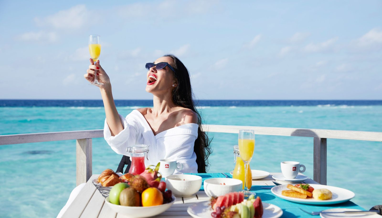 Restaurant - Le Meridien Maldives Resort and Spa