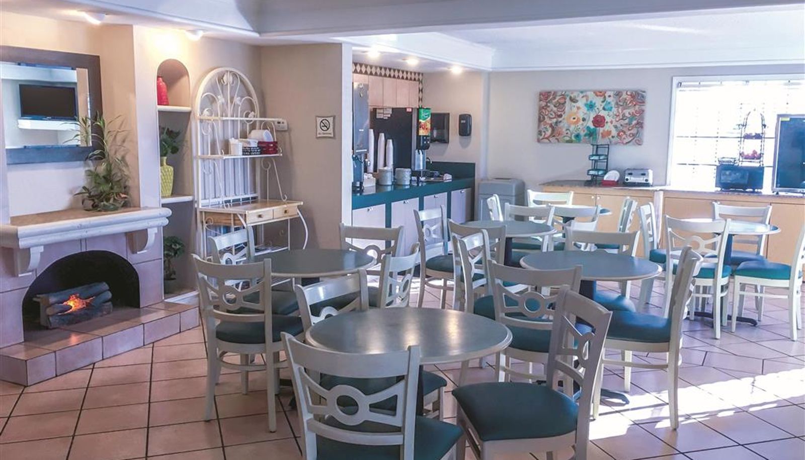 Interior view - La Quinta Inn by Wyndham Moline Airport