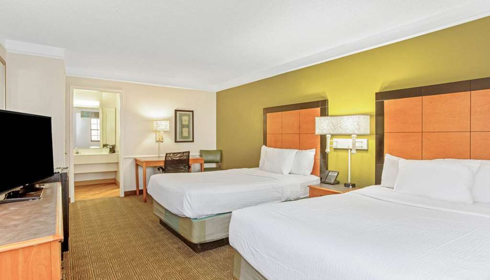 Room - La Quinta Inn by Wyndham Orlando Airport West