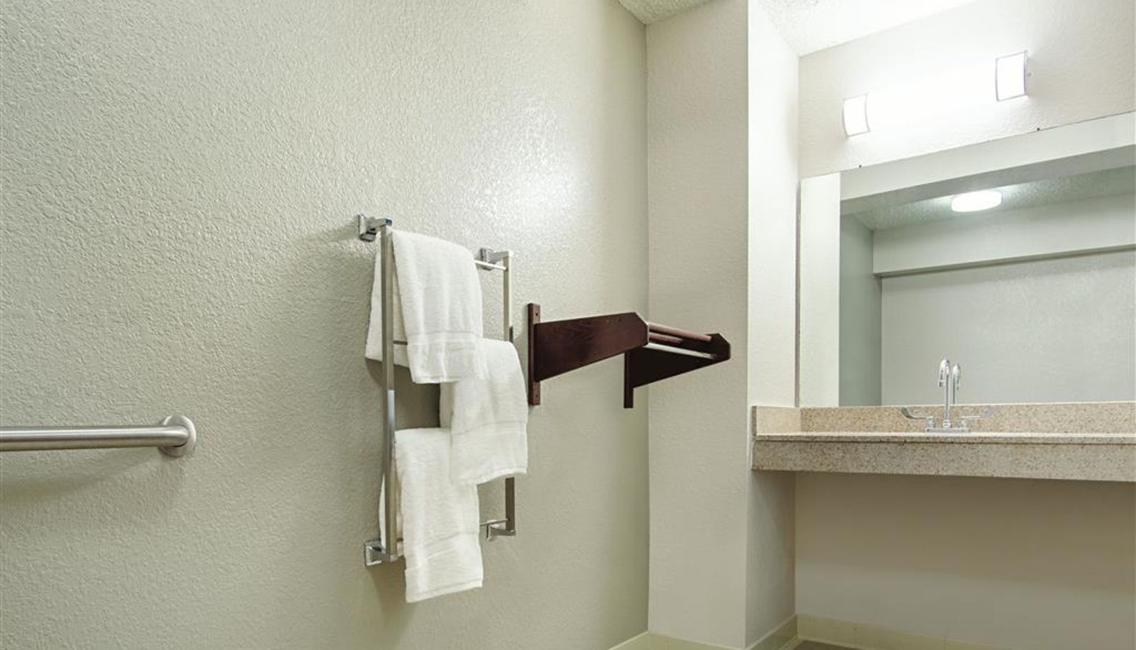 Zimmer - La Quinta Inn by Wyndham West Palm Beach - Florida Turnpike