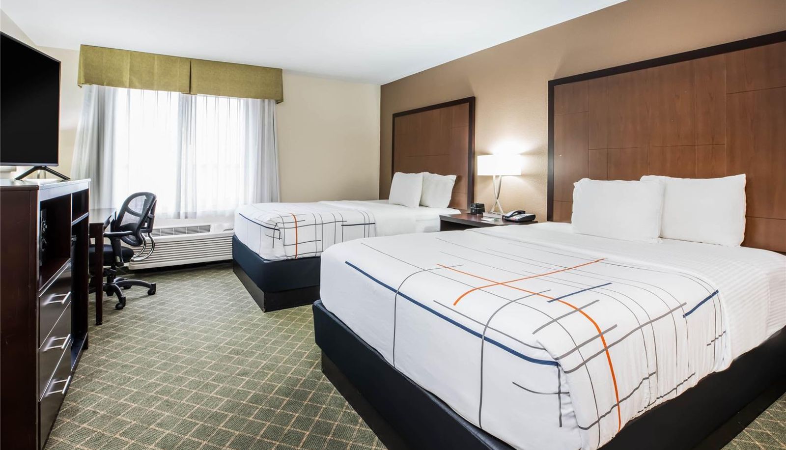 Zimmer - La Quinta Inn & Suites by Wyndham Portland Airport