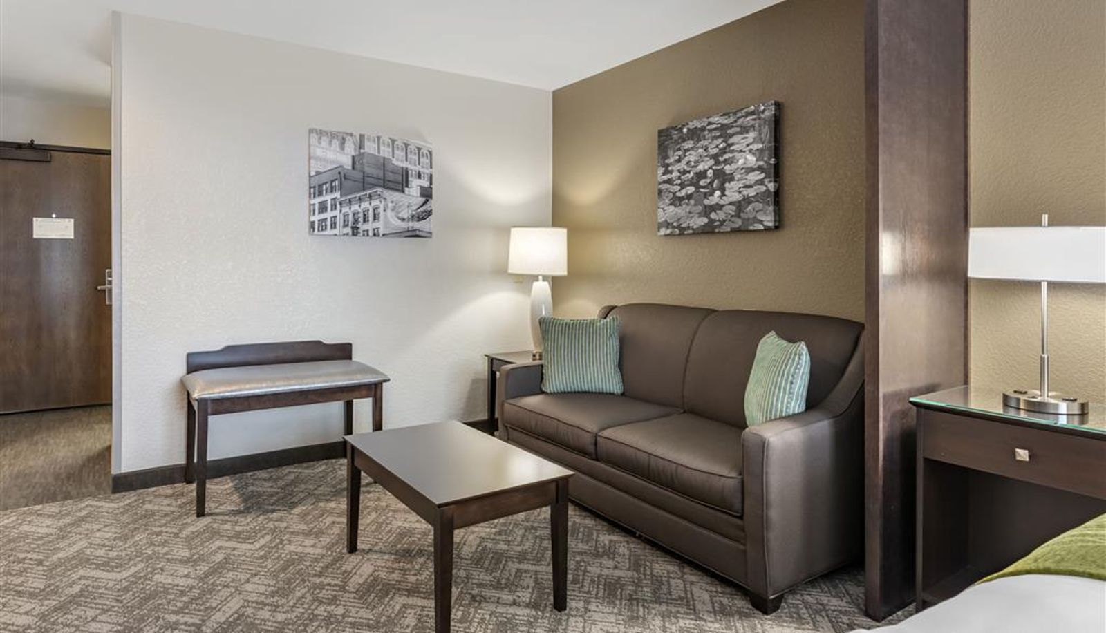 Room - Comfort Inn & Suites Tualatin - Lake Oswego South