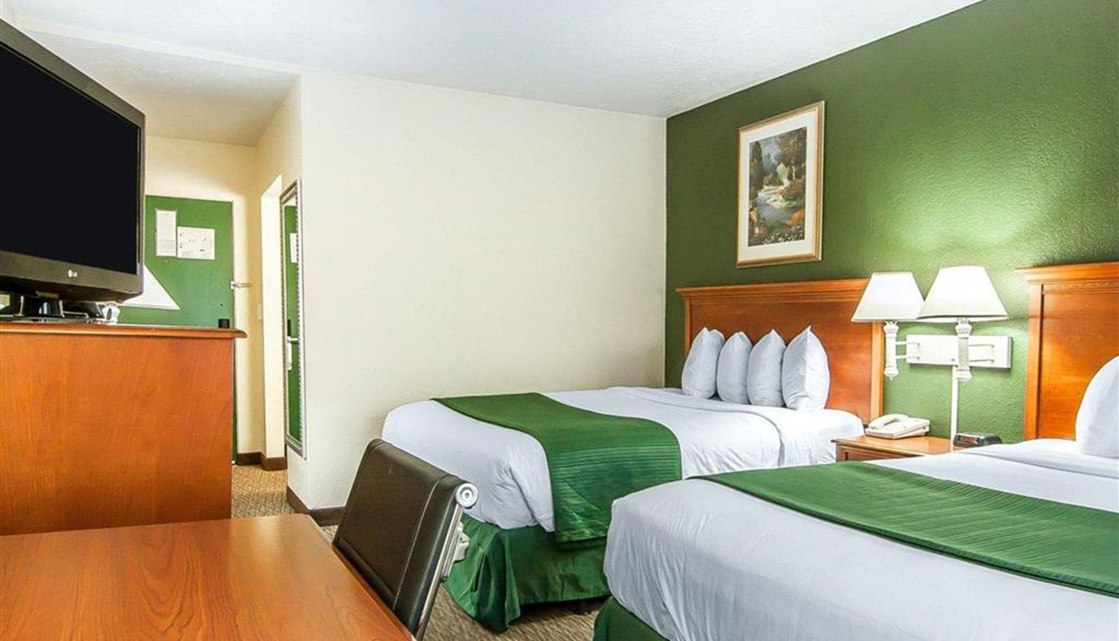 Zimmer - Quality Inn Downtown Convention Center