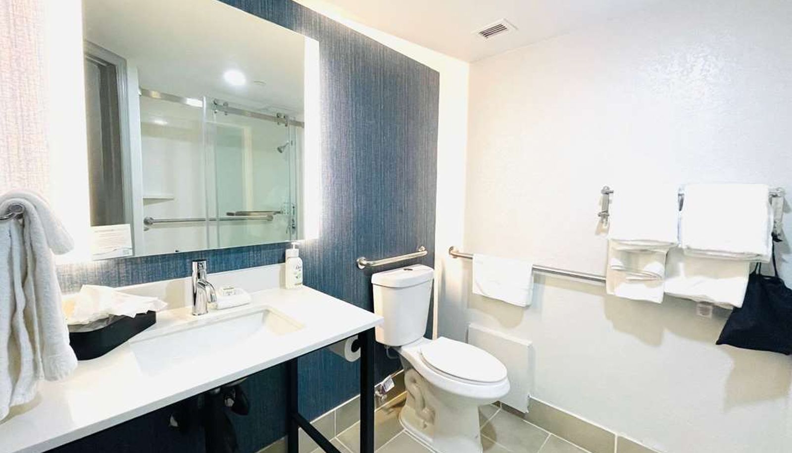 Zimmer - La Quinta Inn & Suites by Wyndham Birmingham Homewood