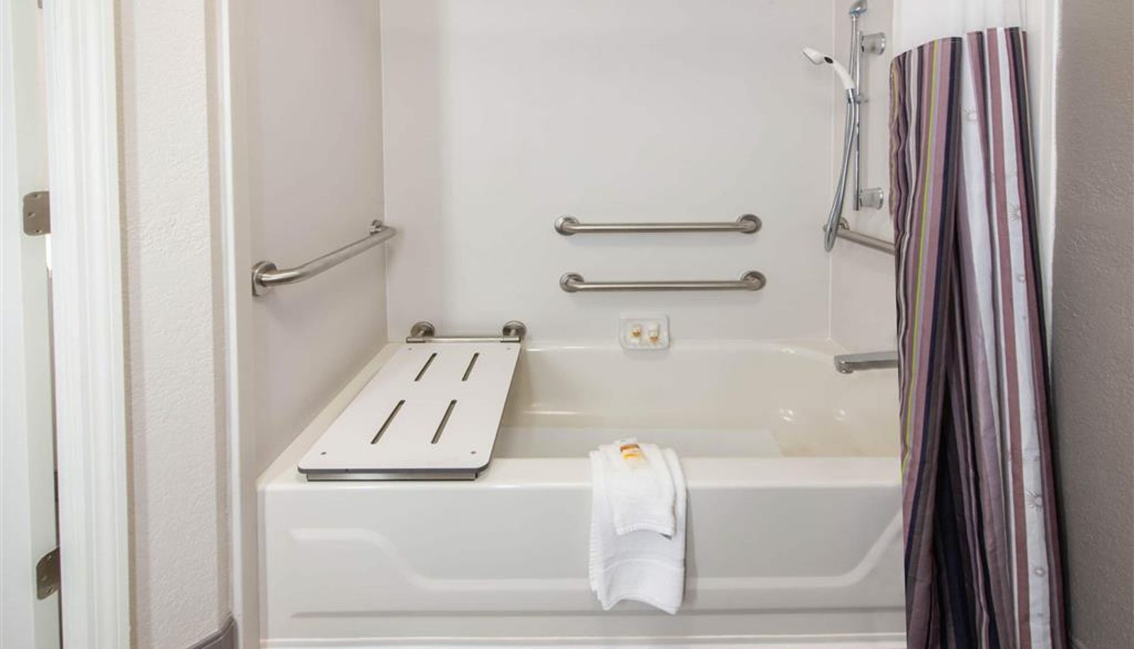 Zimmer - La Quinta Inn & Suites by Wyndham Tampa Brandon Regency Park