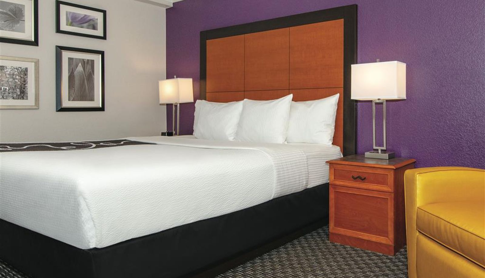 Zimmer - La Quinta Inn & Suites by Wyndham Ontario Airport