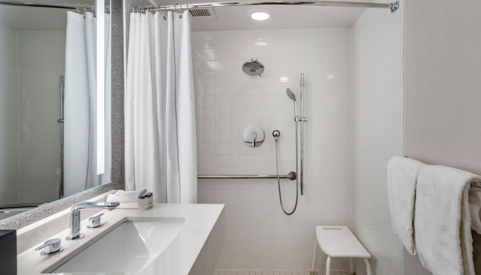 Zimmer - Sheraton Suites Old Town Alexandria