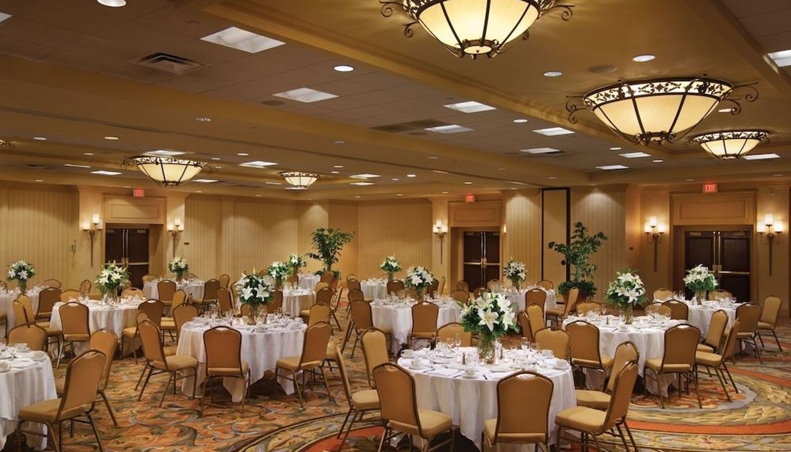 Ballroom - Anaheim Majestic Garden Hotel