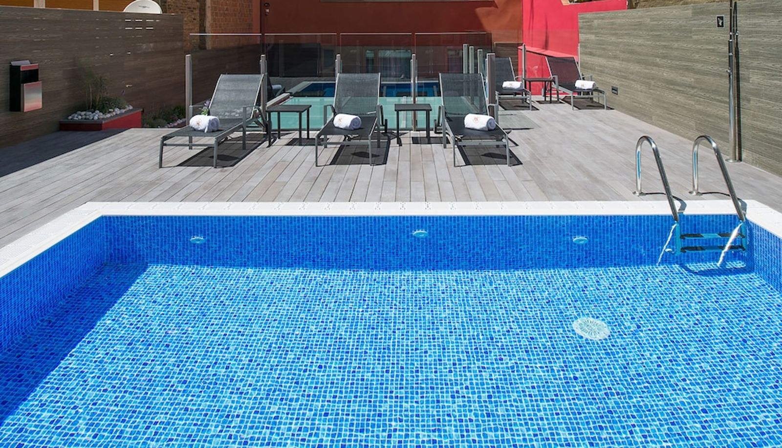 Pool - Catalonia Sagrada Familia