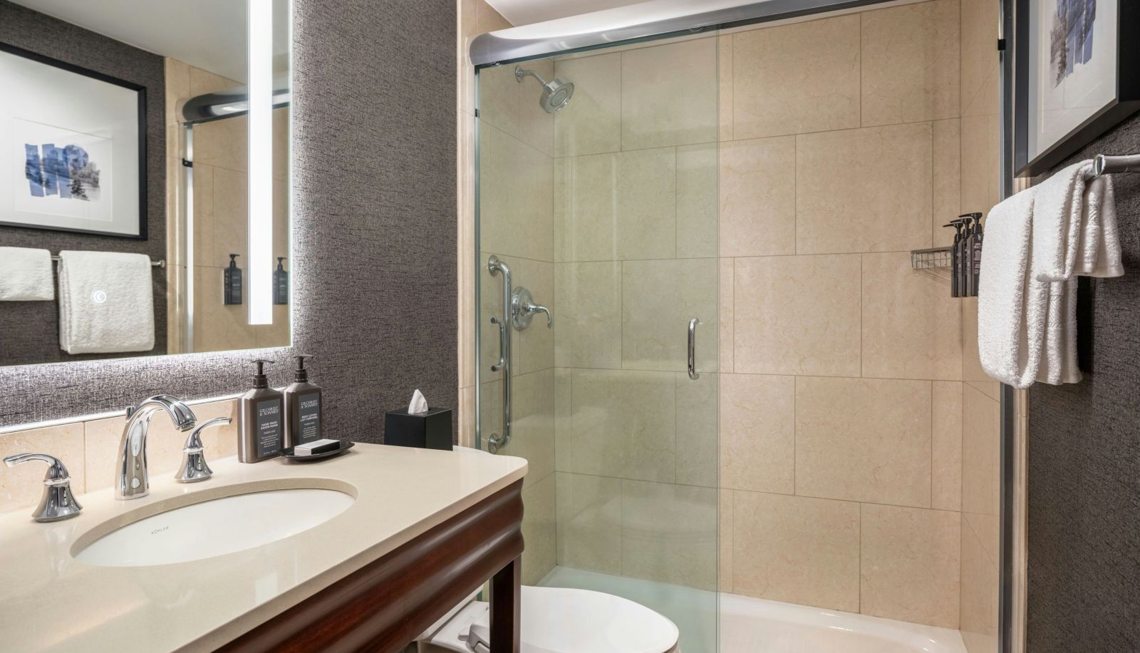 Zimmer - Sheraton Cavalier Saskatoon Hotel