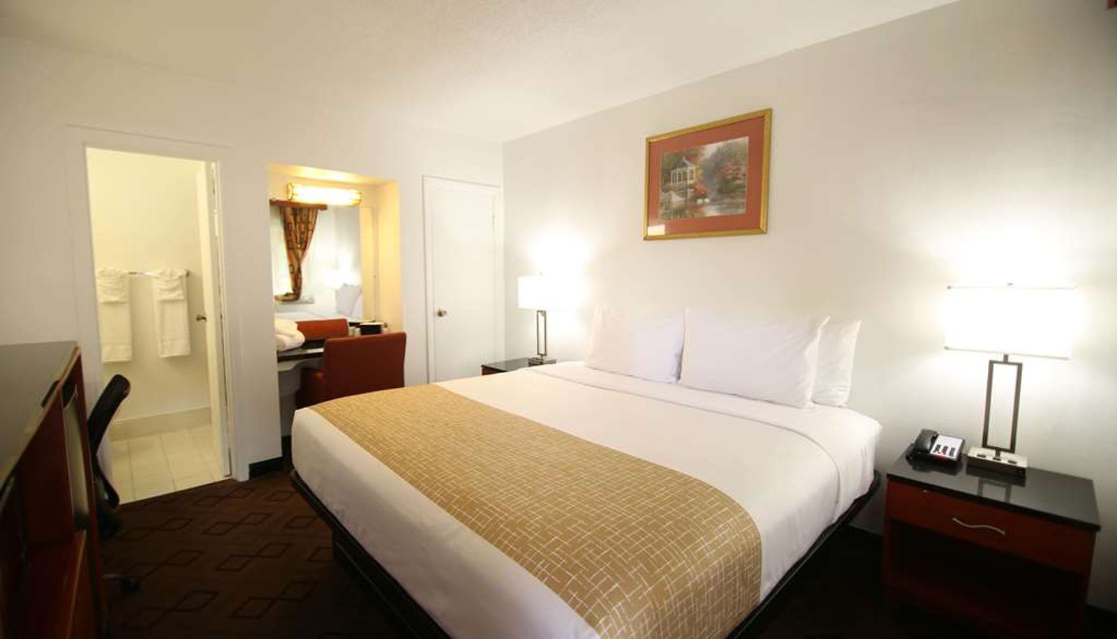 Zimmer - Travelodge by Wyndham Burbank-Glendale