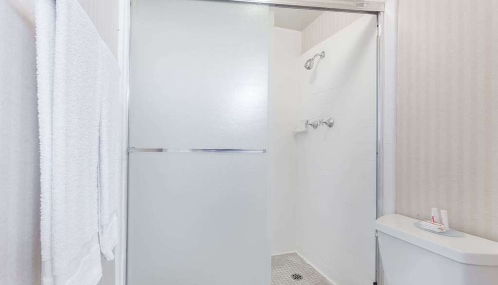 Zimmer - Travelodge by Wyndham San Francisco Airport North
