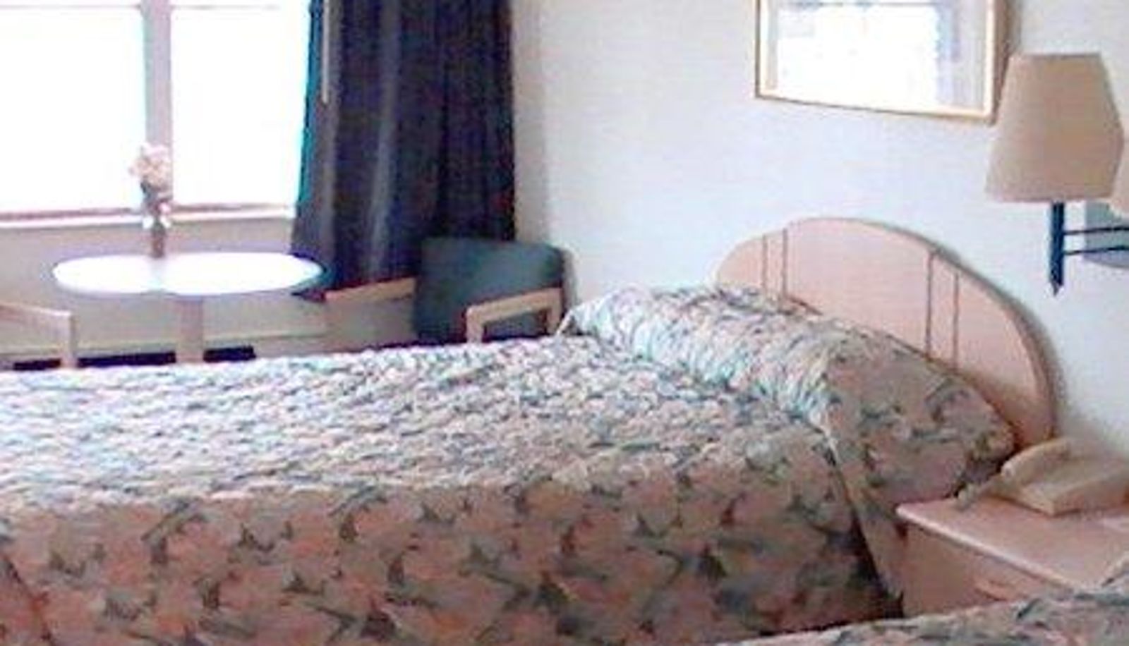 Room - TRAVEL INN DELAWARE