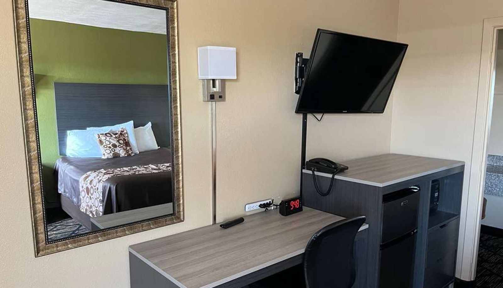 Room - Travelodge by Wyndham Mansfield