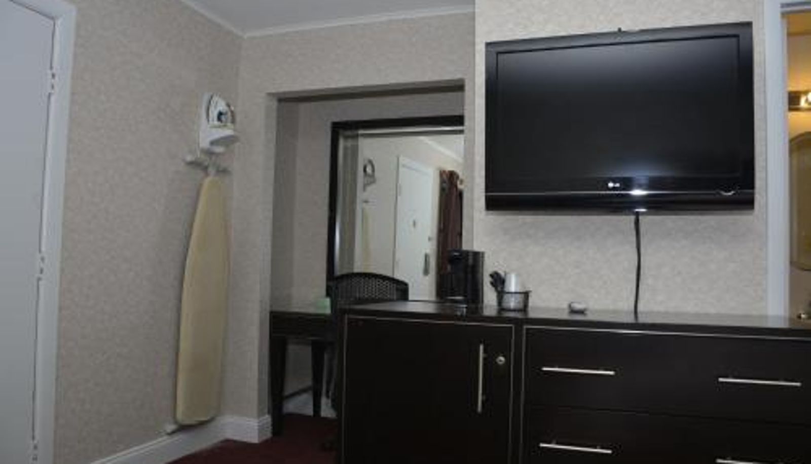 Zimmer - Atlantic Inn and Suites - Wall Township